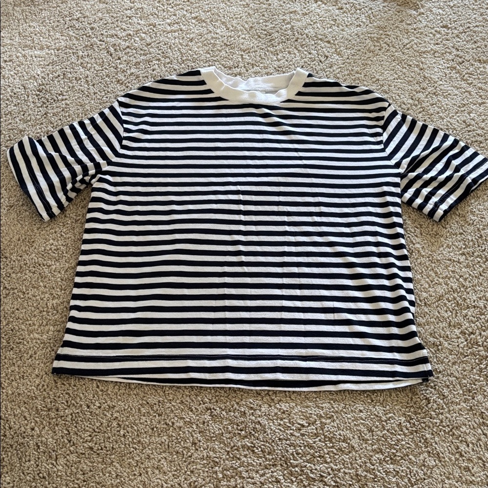 Nordstrom Black & White Striped Short Sleeve Top | Medium